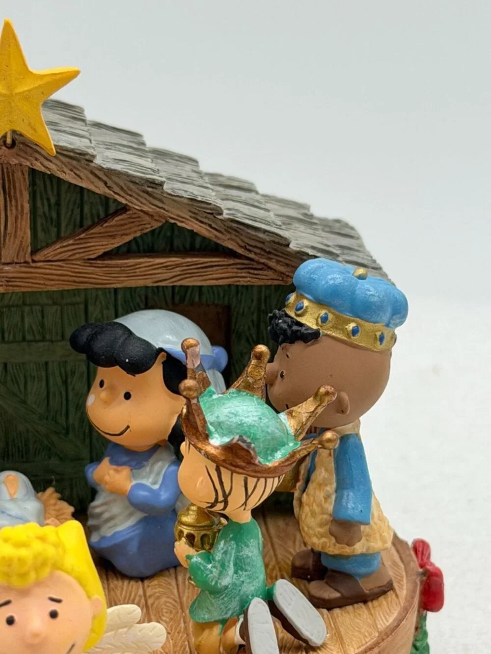 Hallmark Keepsake Magic Sound Christmas Nativity Decoration Peanuts Gang-AS IS